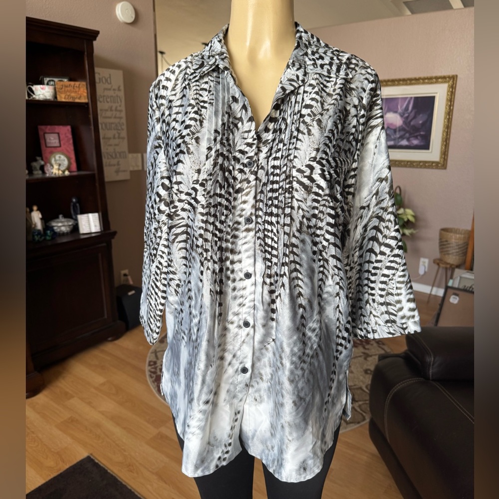 Creation L black & silver 3/4 sleeves Vneck silky blouse-size 10